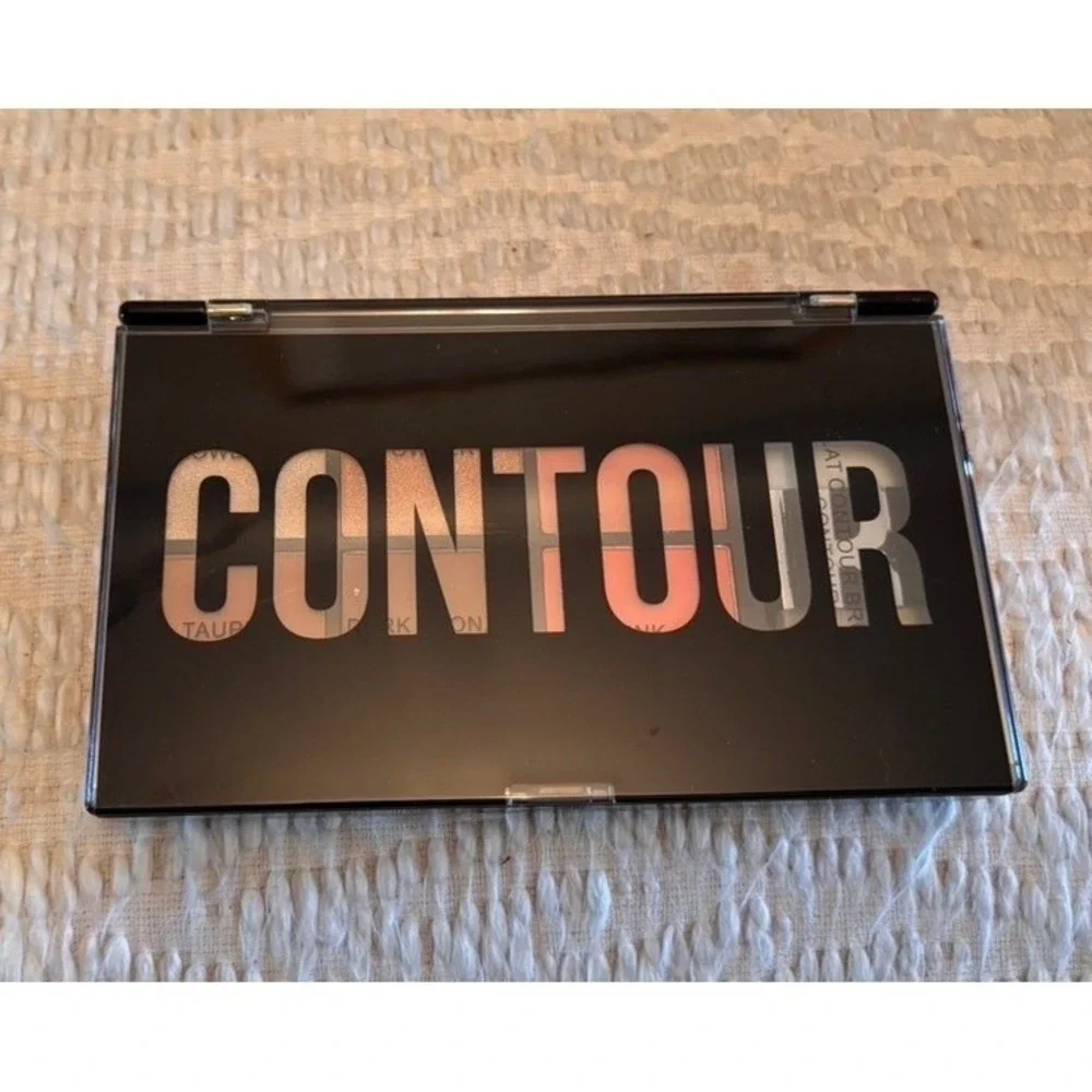 6-Pan Contour Highlight and Blush Face Palette with‎ Flat Contour Brush Black